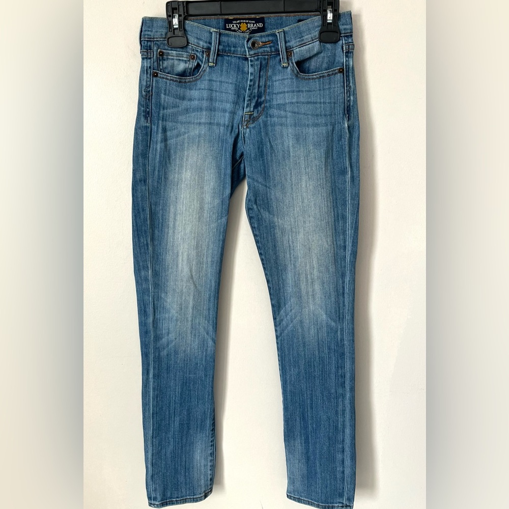 Vintage Lucky Brand Sweet N Straight Light Wash Distress Denim Jeans Size 2/26